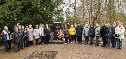 5 декабря в муниципальном округе Бекасово прошла патриотическая акция «Этих дней не смолкнет слава»», приуроченная к 84-й годовщине начала контрнаступления советских войск под Москвой в 1941 году